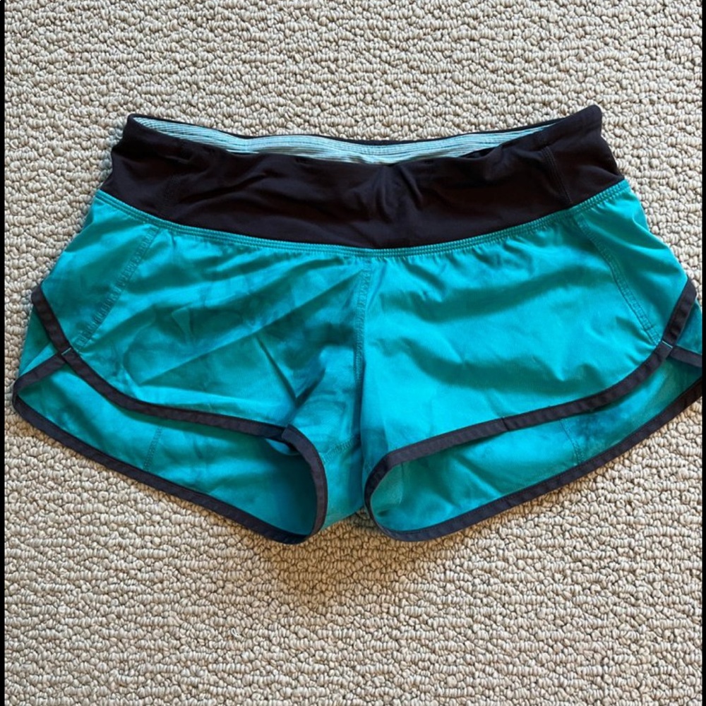 Lululemon athletic running short, size 4, turquoise